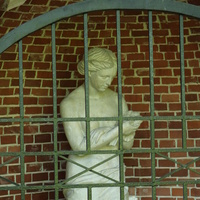 Грот Дианы со статуей