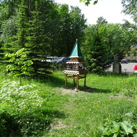 На территории Сергиевой пустыни