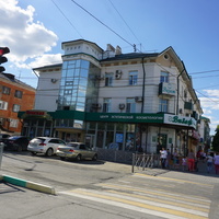 На проспекте Ленина.