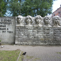 Памятник детям революции и монумент пионерам
