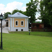 Усадьба Дубровицы, дом священика