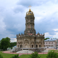 Усадьба Дубровицы, церковь Иконы Божией Матери Знамение