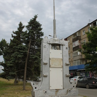 Памятник на месте столкновения рабочих металлургического и котельного заводов с полицией в 1905 году