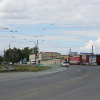 На улице Путейской.