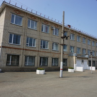 на пероне вокзала.