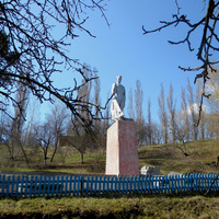 Братская могила 97 советских воинов