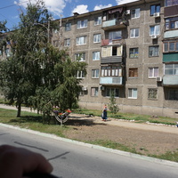 На улице Краматорской.