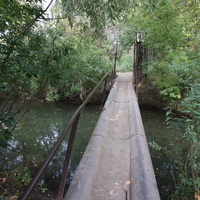 Пешеходный мост через речку Елшанку.