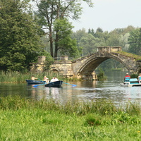 Дворцовый парк. Горбатый мост.