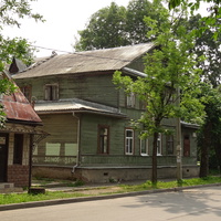 Улица Горького, 32