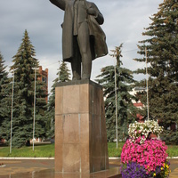 Елец. Памятник В.И. Ленину.