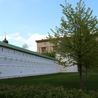 Северная стена Новоспасского монастыря
