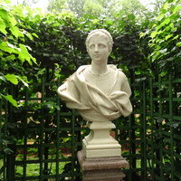Летний сад. Женская скульптура.