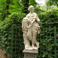 Летний сад. Скульптура "Нимфа Летнего сада".