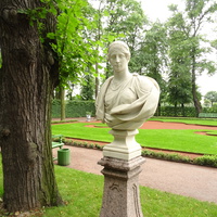 Летний сад. Скульптура "Римлянка в чалме".