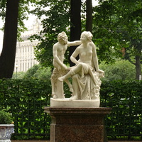 Летний сад. Скульптура "Сатир и Вакханка".