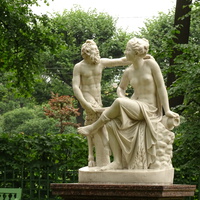 Летний сад. Скульптура "Сатир и Вакханка".