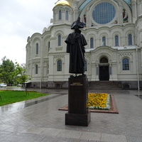 Памятник адмиралу Ушакову