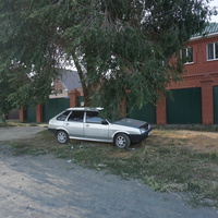 На улице Вяземской.