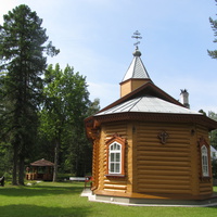Территория церкви  Казанской иконы Божией Матери