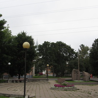 Памятник репрессированным у железнодорожного вокзала