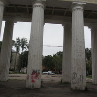 Нарва, район Кренгольма, руины дома культуры, фрагмент