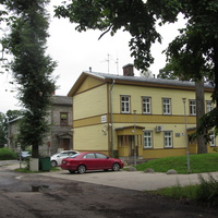 деревянный дом около второго пешеходного погранпрохода Нарва-2