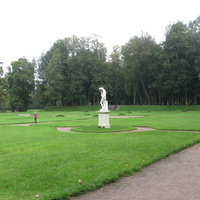 Скульптуры в парке Гатчинского дворца