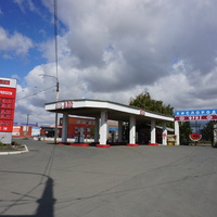 На улице Путейской.