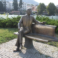 Тбилиси. Памятник Рональду Рейгану.