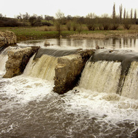 Прохоровская плотина или то что от неё осталось. Река Кундрючья. апрель 2012г.