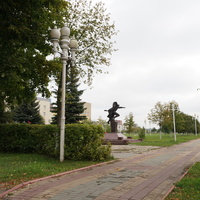 Памятник рабочим и инженерно-техническим работникам заводов № 120 и № 150, участвовавшим в Великой Отечественной войне