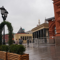 Станция метро Площадь Революции и Театральная (Свердлова) площадь