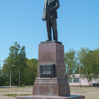 Проспект Калинина. Памятник М.И. Калинину.