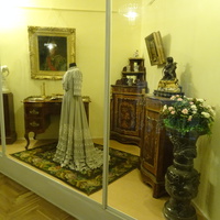 Павловский дворец. Выставка "Мир женщины и её увлечений"