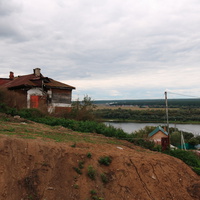 Дом на краю обрыва