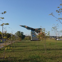 Памятник на проспекте Победы