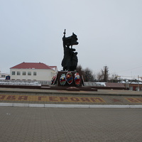 Томаровка. Памятник защитникам Родины.