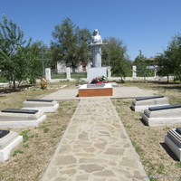 Мемориал - братская могила воинов ВОВ