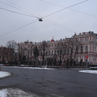 Площадь Труда, Николаевский дворец