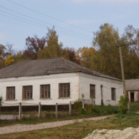 Школьное здание уроков физики, химии, биологии