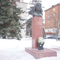 Памятник Панину,Герою Советского Союза.