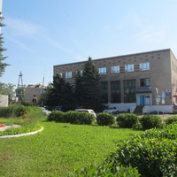 Здание почты в поселке Ленинское