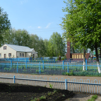 Детский сад, памятник