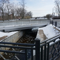 Мост через реку Малая сестра.