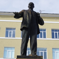 Памятник Ленину.
