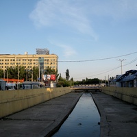 Канал перед автовокзалом. 08.06.2010г.