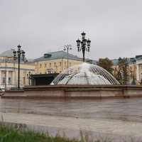 Манежная площадь, фонтан Купола