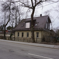 На улице Коммунаров.