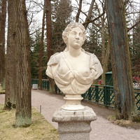 Скульптура в Нижнем парке